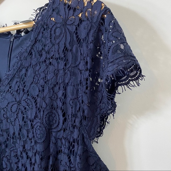 H&M Lace Dress - Picture 4 of 11